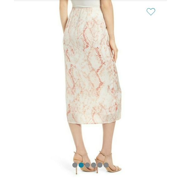 Cupcakes and Cashmere skirt - Picture 2 of 6